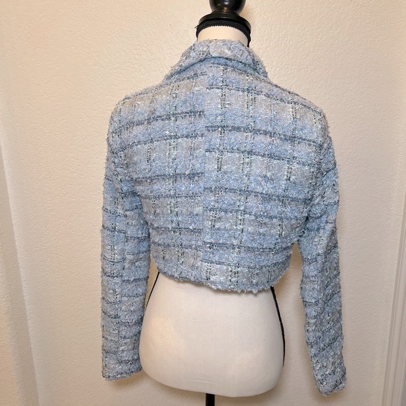 Chanel vibes light blue boucle cropped jacket with pearl buttons - Picture 13 of 15